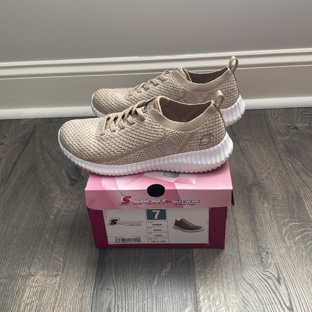 Shoes - Picture 2 of 3